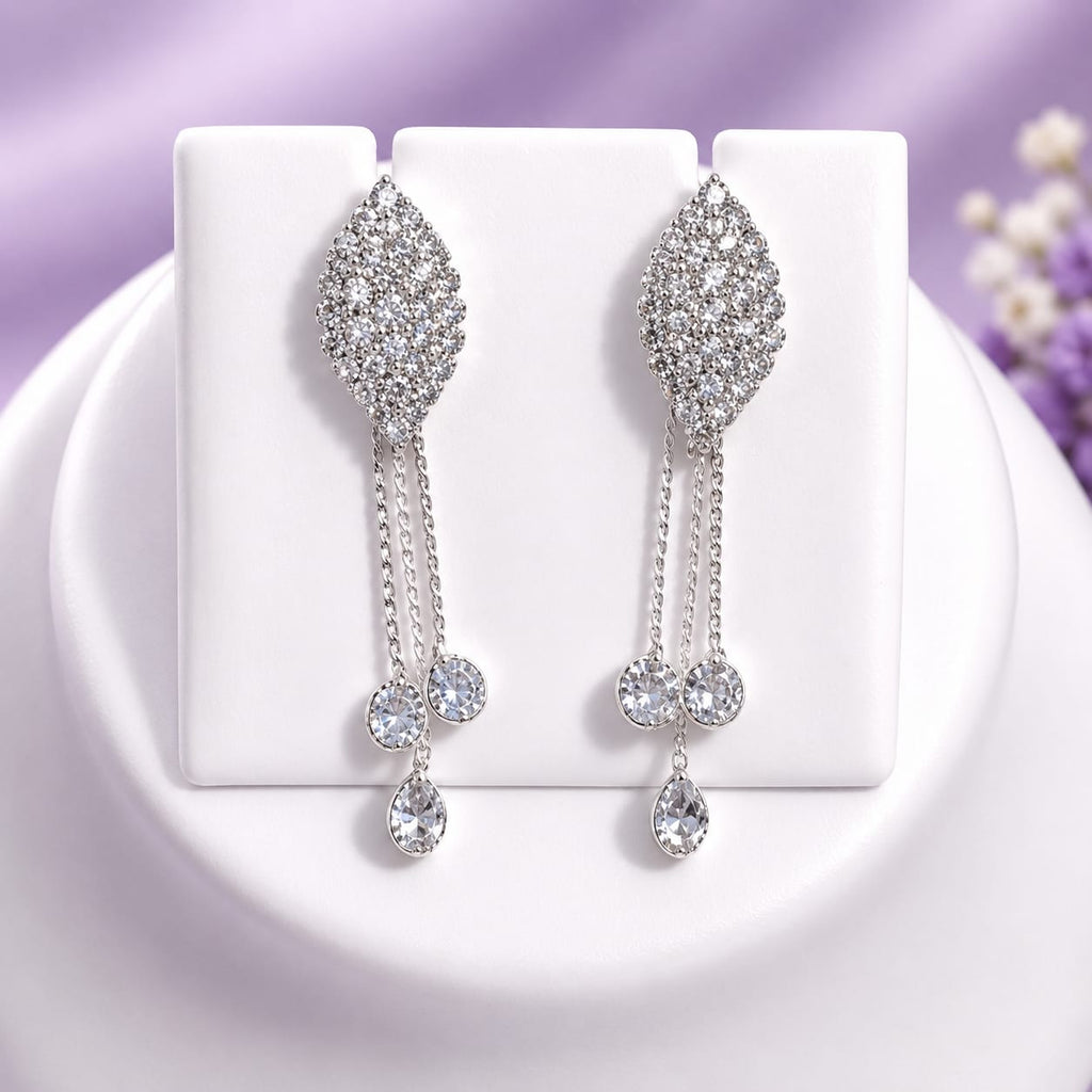 TSR FASHION Letest Girls white Neckless Earring Set
